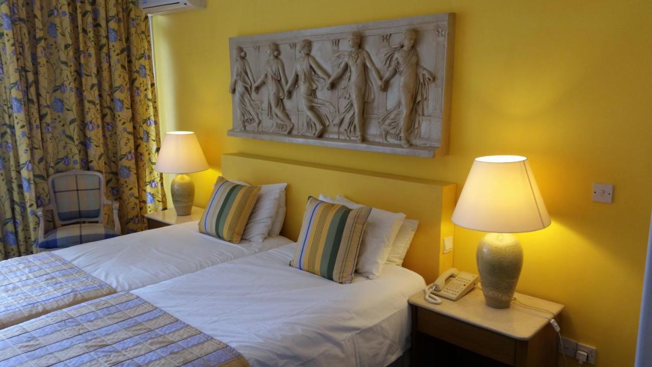 The Caravel Hotel Lemesos Pokoj fotografie